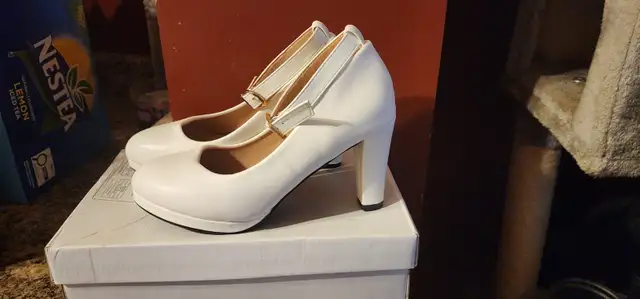 Ivory wedding shoes in Women's - Shoes in Oshawa / Durham Region - Image 6