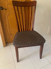 Dining room chairs (set of 5)