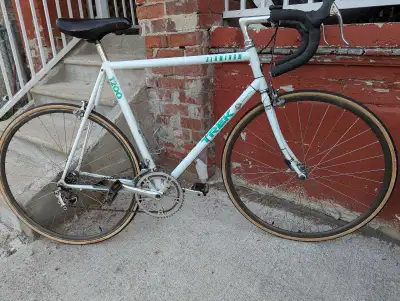 58 cm Frame: 6061 T6 aluminum CR-MO Chrome Molybdenum Fork Tubing Mostly Shimano 105 Smooth 700c whe...