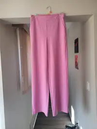 Size medium - Vero Moda bubblegum pink pants - The Bay