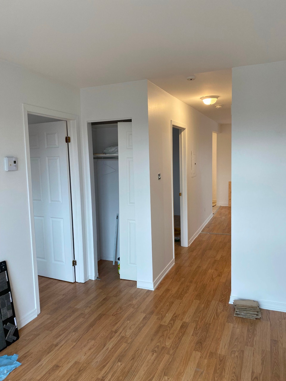 Logement 4 1/2 libre 1 novembre, Delson 3