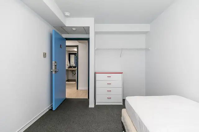 All Inclusive Rooms (rent) Student Residence-Georgian/Lakehead U in Room Rentals & Roommates in Barrie - Image 9