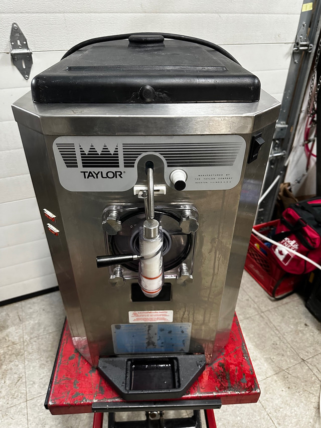 Taylor 430 Slush machine , Margarita, And Frozen Drinks slushy   in Other Business & Industrial in City of Toronto