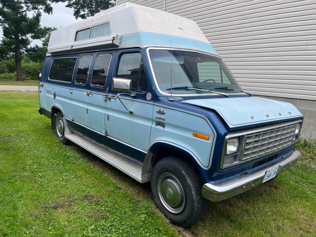 1979 Ford E250 Super Van in Travel Trailers & Campers in Ottawa - Image 2