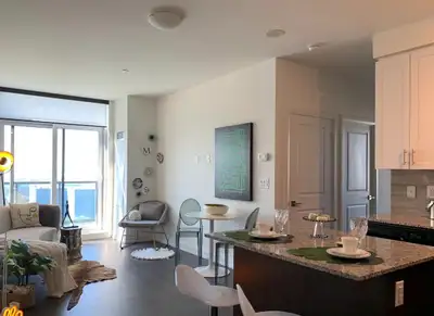 2 Beds | 2 Baths | 2 Underground Parking Spots | Locker | Approx. 800 Sq. Ft. Penthouse unit with up...