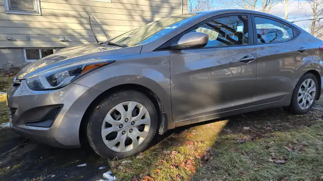 2015 Hyundai Elantra Sedan GL in Cars & Trucks in Cape Breton - Image 2