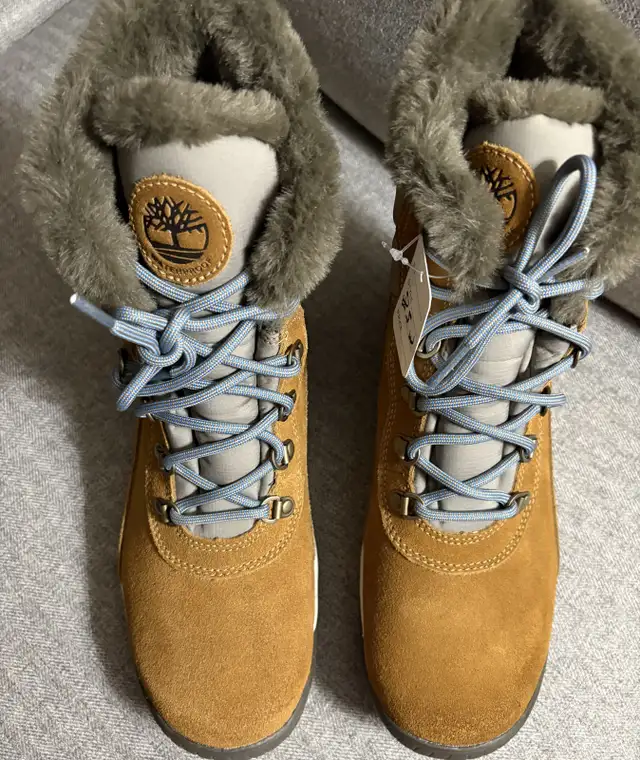 New Without Box Women's Timberland Mount Hayes Waterproof Insula in Women's - Shoes in Mississauga / Peel Region - Image 7