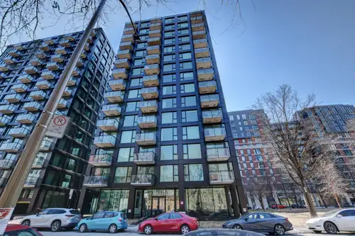 $1,600/month | 445 sq. ft. | Available November 1st | 12-Month Lease Perched on the 11th floor with...