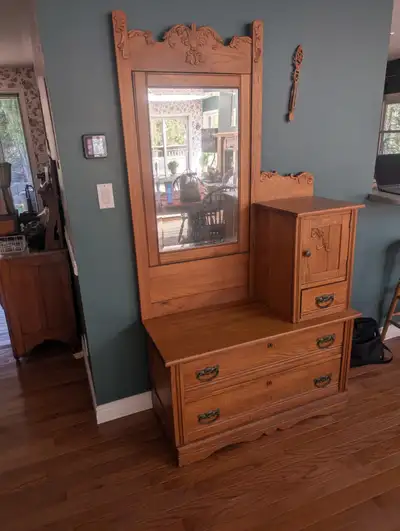 Vintage hat box chest, View more