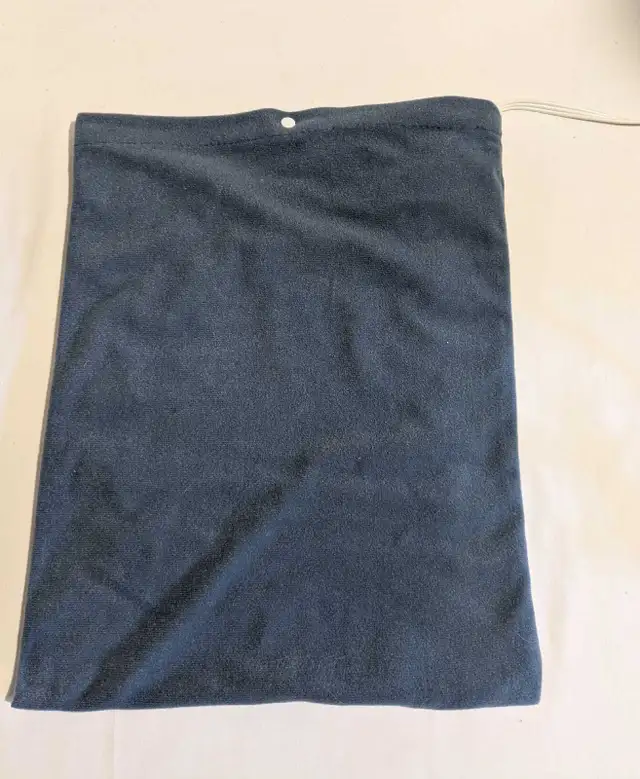 Sunbeam Heating Pad 12 x 16 inches Works in Health & Special Needs in Charlottetown - Image 6