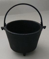 Vintage Miniature Cast Iron 3 Leg Pot Kettle Cauldron