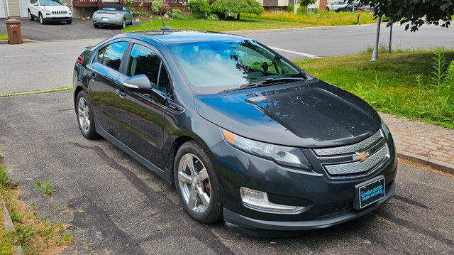 Chevrolet Volt 2015 – Hybride rechargeable – Toute équipée! dans Autos et camions  à Laval/Rive Nord