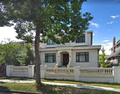 Laneway for rent in quiet Joyce SkyTrain in Killarney area available from March 1st, 2026 Furnished...