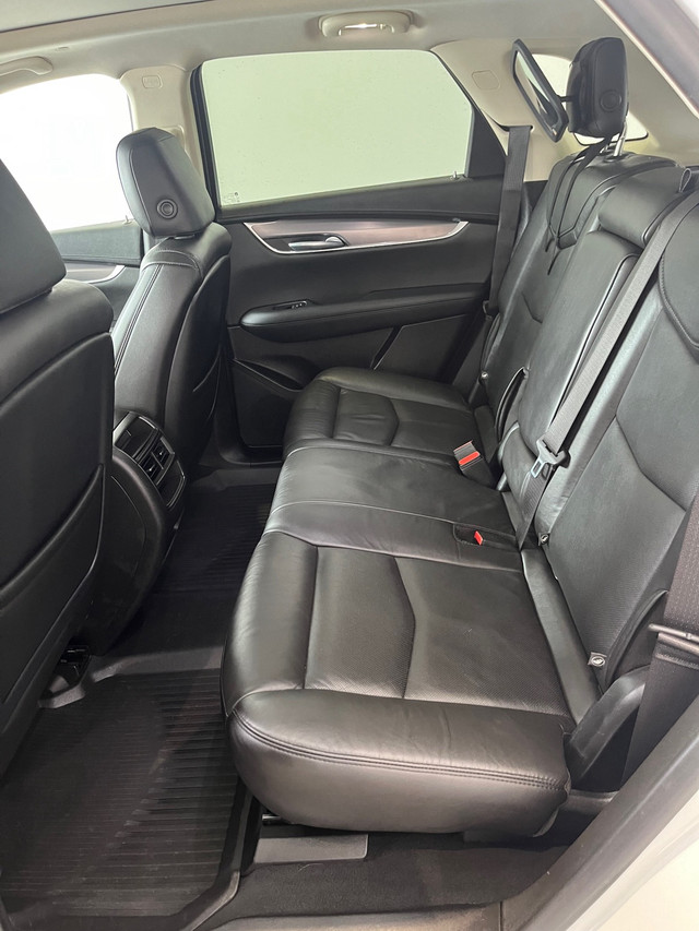 2019 Cadillac xt5 luxury trim in Cars & Trucks in Red Deer - Image 4
