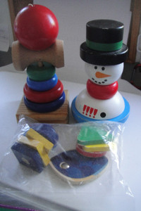 Lot 21 pieces Snowman Melissa Wooden Toy & Playset Tower Blocks