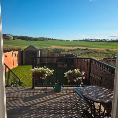 Room in Shared house Sylvan Lake for female