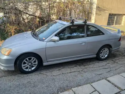 CIVIC SI. 233000 KM. IN GOOD CONDITION FOR IT'S AGE. WE'LL MAINTED .RECENTLY DONE, TIMING CHAIN, HEA...
