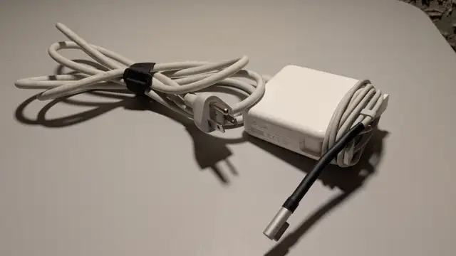 Apple MagSafe Power Adapters in Laptop Accessories in Ottawa - Image 6