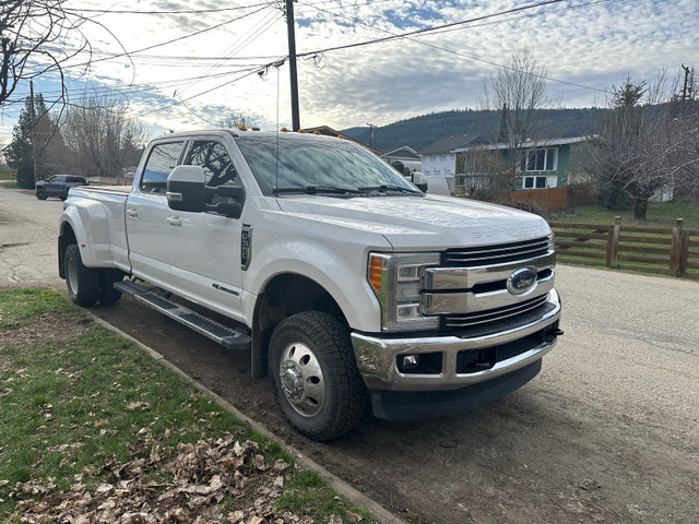 2017 F-350 Dually Crew Cab Dually in Cars & Trucks in Vernon - Image 2