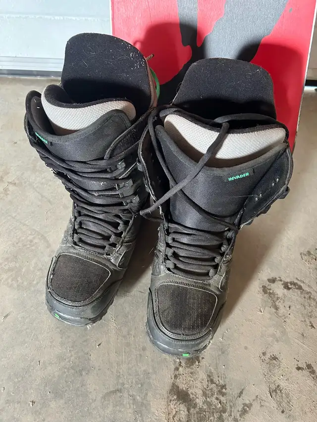 Ride +imeless 159 Snowboard & Boots size 10 in Snowboard in Calgary - Image 5