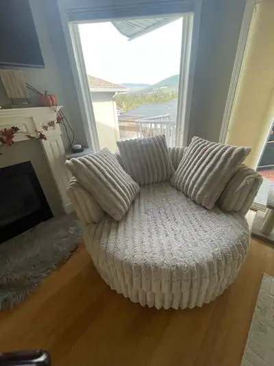 plush swivel chair, View more