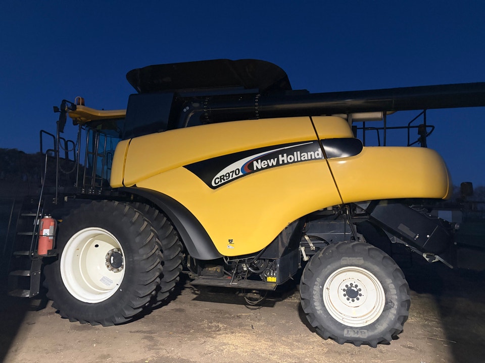 New Holland CR 970 for sale | Farming Equipment | Saskatoon | Free ...
