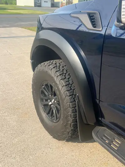 Looking to put on 37s only a few thousand kms on them they are like new all 5 are for sale on a 2024...