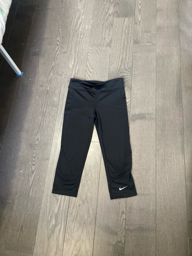 Nike drift fit capris size medium  in Kids & Youth in Oshawa / Durham Region