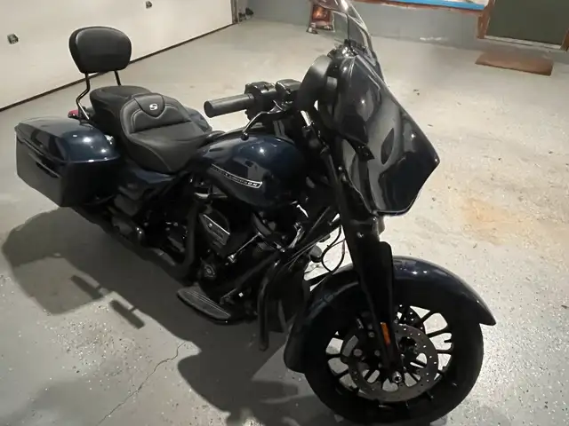 2019 Harley street glide special 114 Milwaukee in Street, Cruisers & Choppers in Regina - Image 4