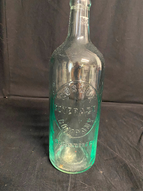Sussex Beverage Company Bottle in Arts & Collectibles in Moncton