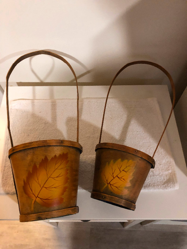 “Leaf” wooden Planters in Outdoor Décor in Peterborough