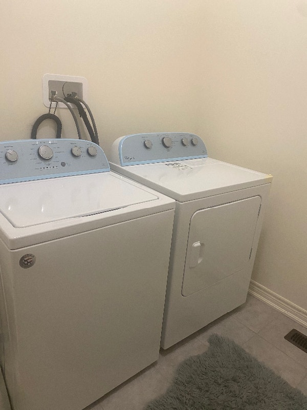 Whirlpool washer dryer combo Washers & Dryers Markham / York Region