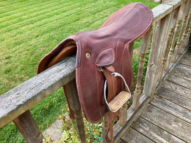 Thoroughbred Exercise Saddle in Equestrian & Livestock Accessories in St. Catharines