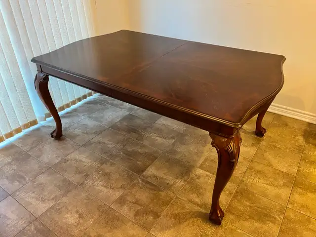 Beautiful Wooden Dining Set in Dining Tables & Sets in Ottawa - Image 3