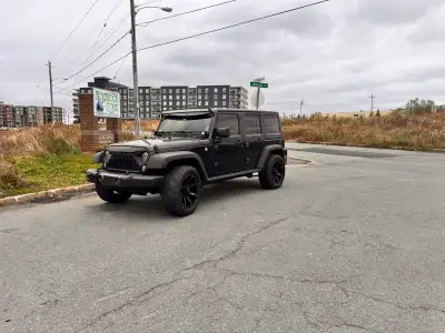 I'm selling my used 2016 Jeep Wrangler, a rugged and stylish SUV that's ready for any adventure! Thi...