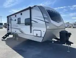 À vendre : Roulotte Keystone Cougar 22RBS 2023 de 22 pieds Cette roulotte Keystone Cougar 22RBS 2023...