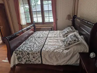 Ensemble chambre a coucher/ Bedroom set, View more