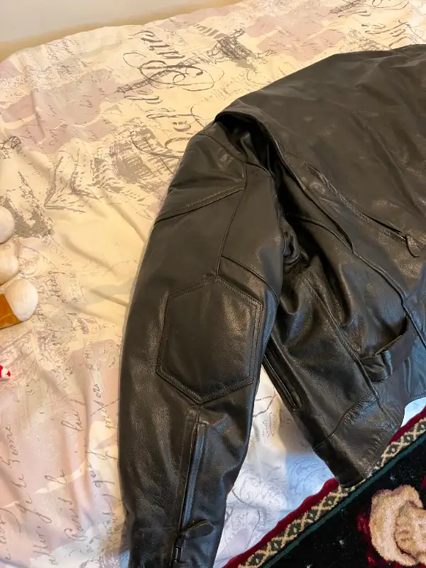 Black Leather Men's  Lined Jacket Size XL in Other in Chatham-Kent - Image 5