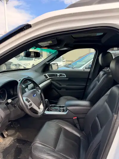 2014 Ford Explorer XLT — Clean, Powerful & Fully Loaded Well maintained SUV with all the comfort and...