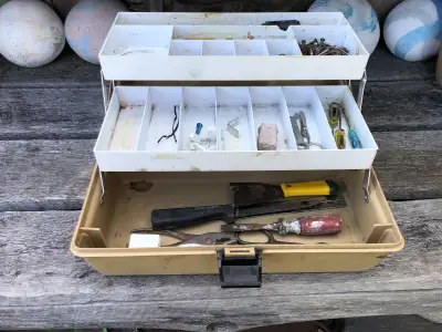 Vintage 16 1/2" X 7 1/2" X 8" Fishing Tackle Box 2 Trays 15 Comp, View more