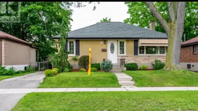 Men floor three bedrooms, renovated two years ago, washroom renovated recently, close to Lansdowne M...