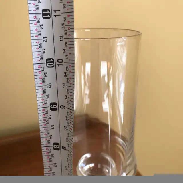 Pair of Yankee Candle Floating Candle Holders in Home Décor & Accents in Ottawa - Image 5