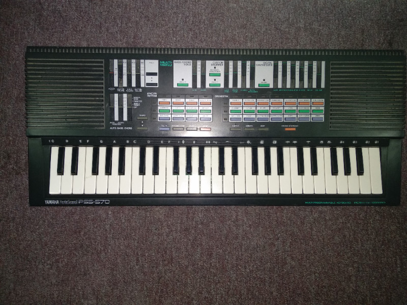 Yamaha PortaSound PSS 570 Vintage Synthesizer Digital Piano