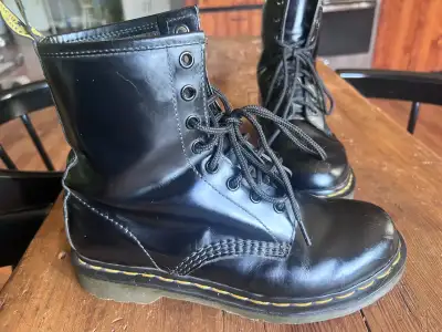 women’s 8-hole Doc Martens size 8, View more
