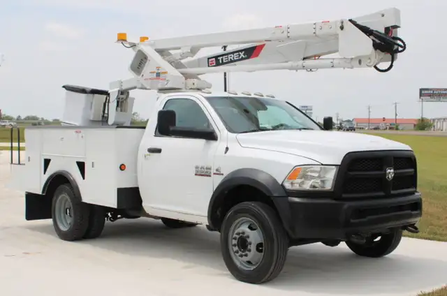 2017 Ram 5500 Terex LT40 - Bucket Truck. in Other in Napanee - Image 2