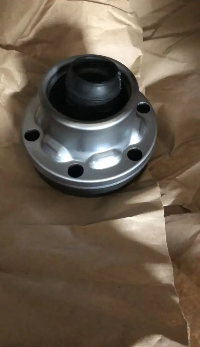 Bmw E46 Driveshaft parts in Transmission & Drivetrain in London - Image 7