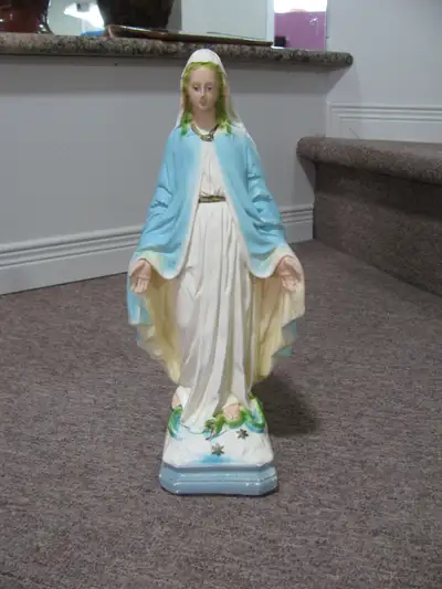 Statue antique de la vierge Marie, View more