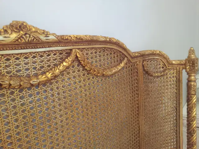 Genuine goldleaf Cane Bed frame, handcarved woodwork63234963182211124