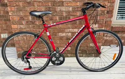 Rocky Mountain Hybrid 700c bike, View more