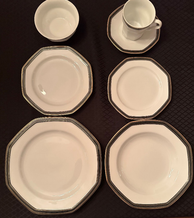 Set de vaisselle Christopher Stuart plaqué or (prix par couvert) dans Vaisselle et articles de cuisine  à Longueuil/Rive Sud